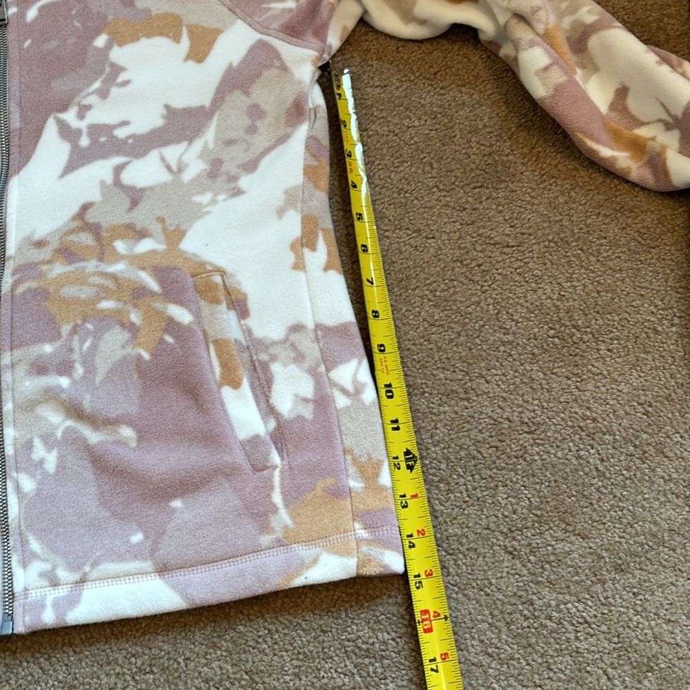 Calvin Klein Performance cute camo fleece hoodie. Small. Like new!! - Picture 12 of 14